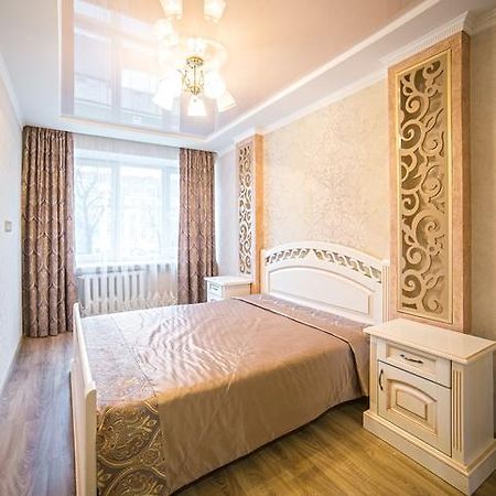 Apartments On Svobody Avenue- The Center Of 리비프 외부 사진