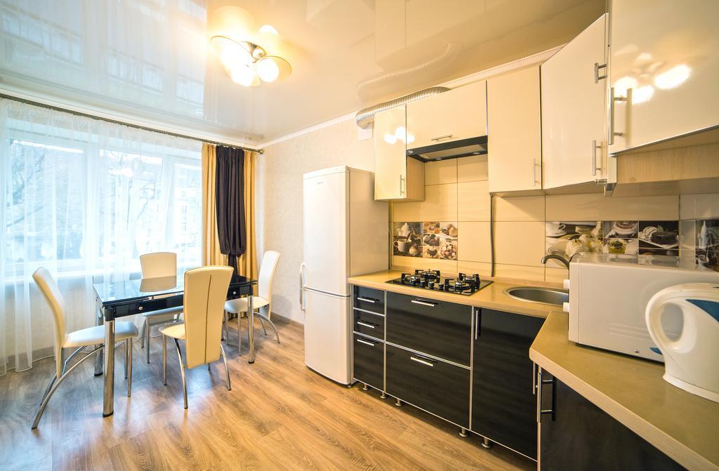 Apartments On Svobody Avenue- The Center Of 리비프 외부 사진